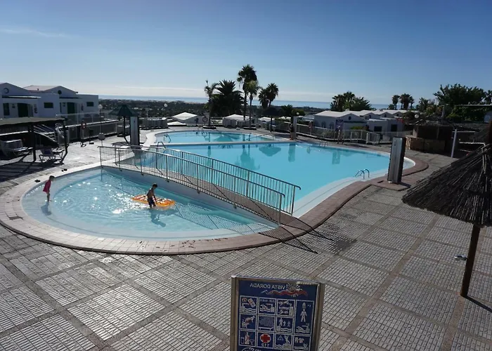 Confortable Y Luminoso En בית נופש